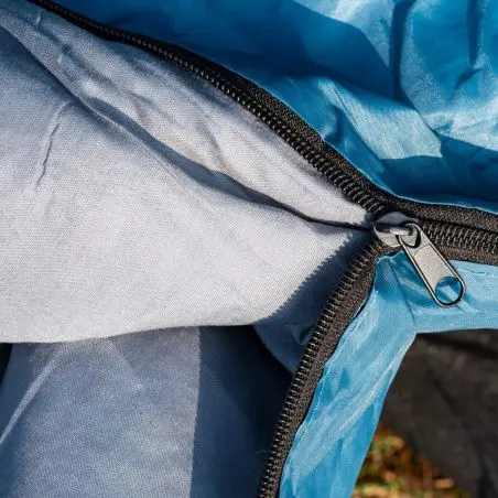 Fesztivál és kezdő szett két személyre - kupolasátor hálózsákkal és hálószőnyegekkel