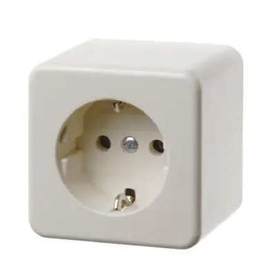 Zásuvka Schuko na povrchovú montáž - 6,1 x 6,1 x 4,7 cm