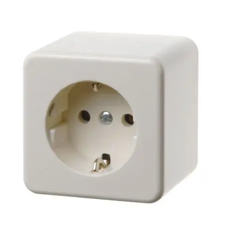 Zásuvka Schuko na povrchovú montáž - 6,1 x 6,1 x 4,7 cm