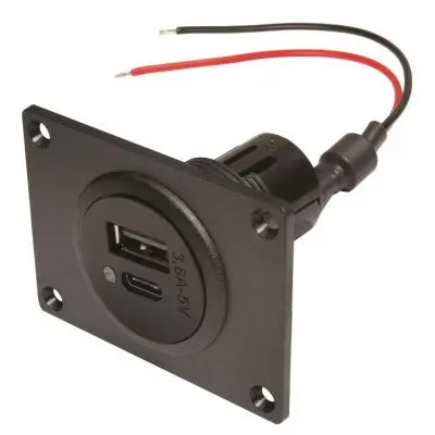 Beépített aljzat - 1 x 3600 mA USB-A és 1 x 3600 mA USB-C csatlakozás