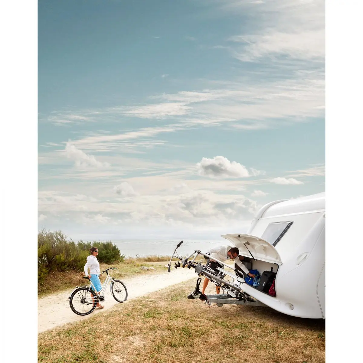 Suport pentru biciclete Thule Caravan Superb XT, negru
