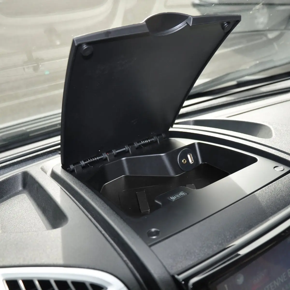 Nabíjacia kolíska CARica USB/AUX pre Fiat Ducato od roku 2014/05