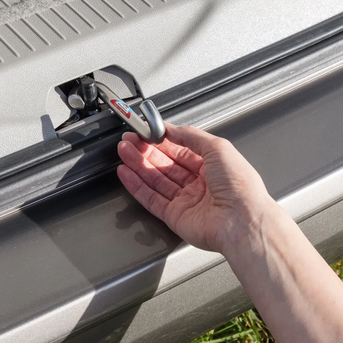 Otvárač zadných dverí Air-Safe 1 - pre VW T4/T5/T6 s pomôckou na zatváranie