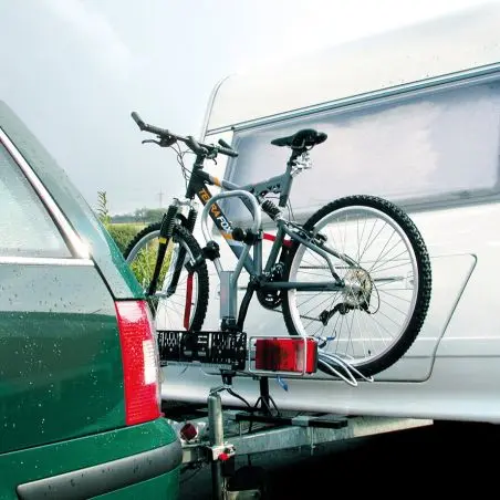 Atașare la suportul pentru biciclete - pe bara de tracțiune