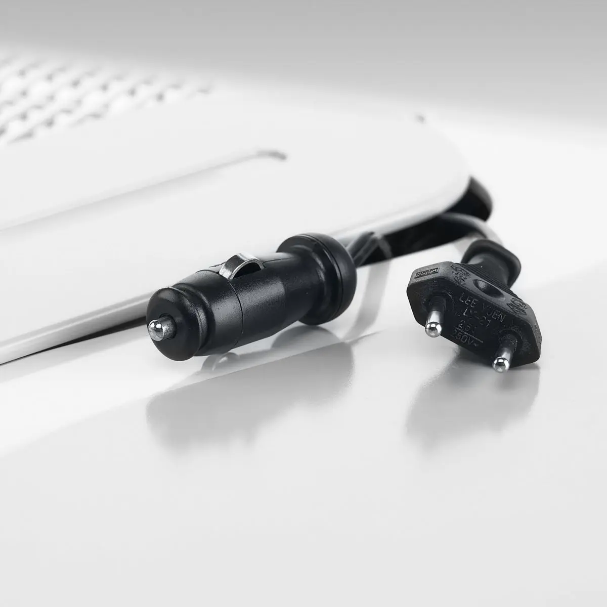 Mobicool MQ40W, 12/230 volt