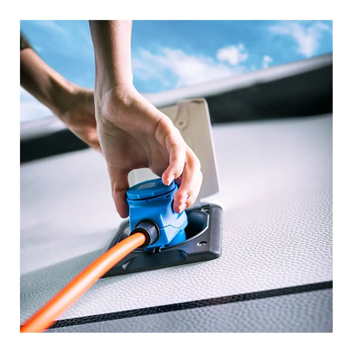 Cablu adaptor CEE camping 1.5m - IP44 1.5m portocaliu
