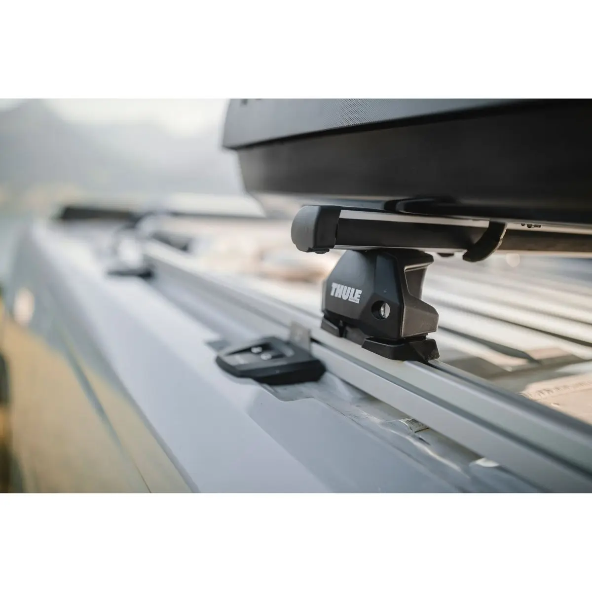 Thule Quertrger Fixpoint Evo fr Ford Transit H3