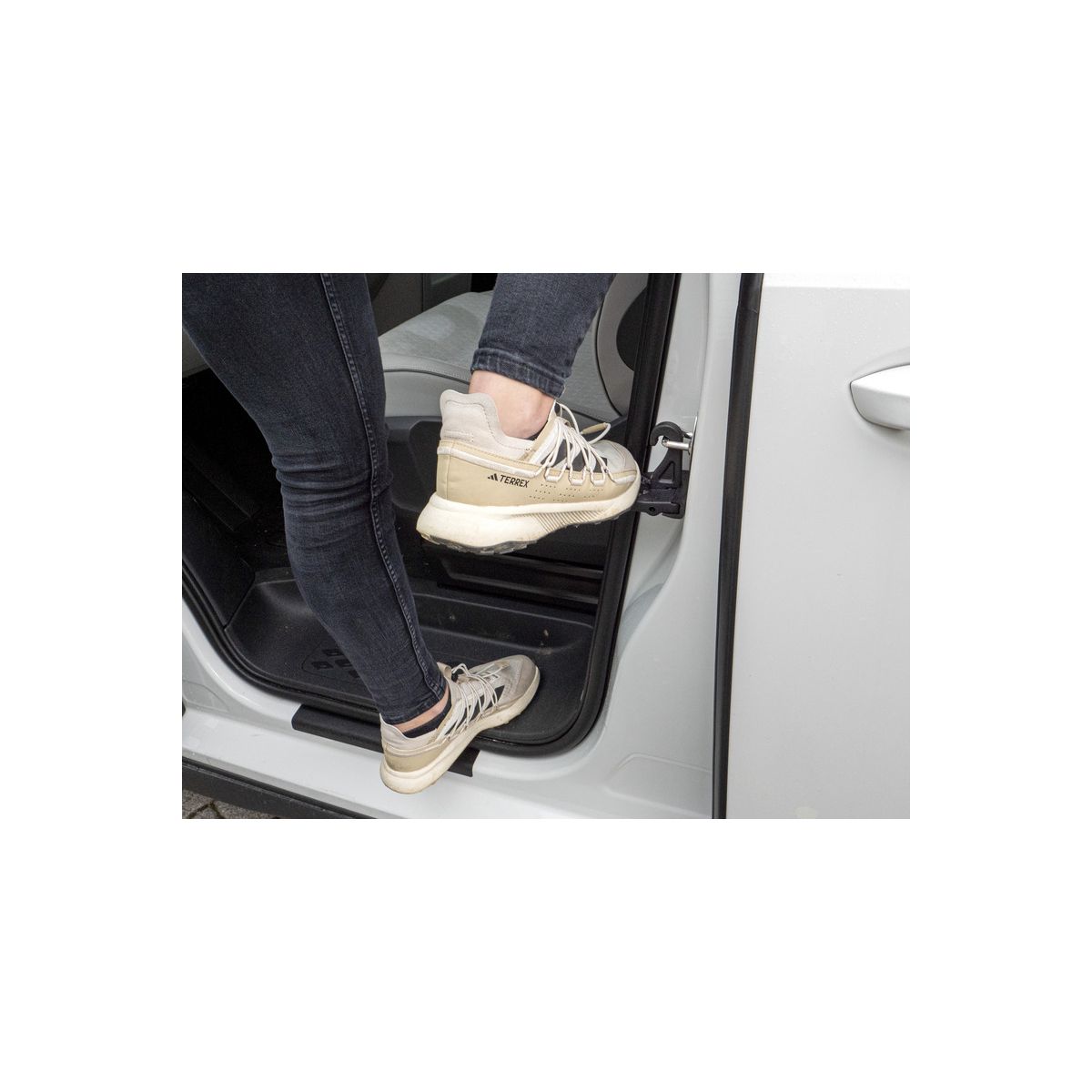Autotür-Trittstufe mit Klapphaken für Dachzelte Wallaby 2 & Victoria