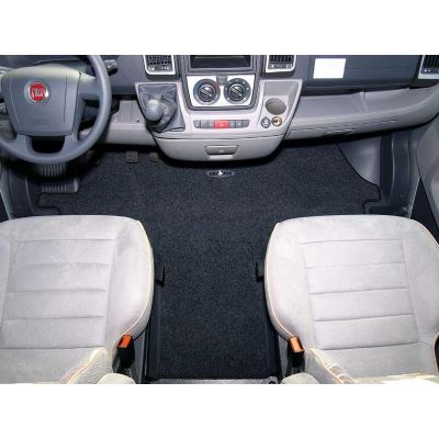 Fahrerhausteppich für Ford Transit ab Baujahr 04/2006 - Mit Handbremse in der Mitte