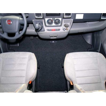 Fahrerhausteppich für Ford Transit ab Baujahr 04/2006 - Mit Handbremse in der Mitte